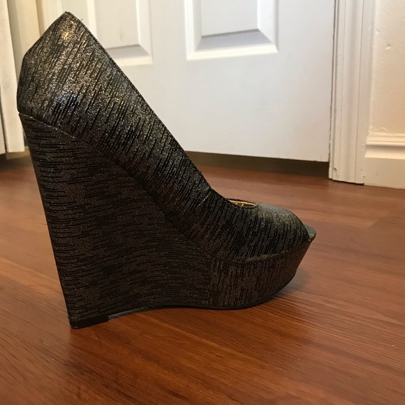 Steve Madden Black & Silver, Wedged High Heels - Picture 3 of 8